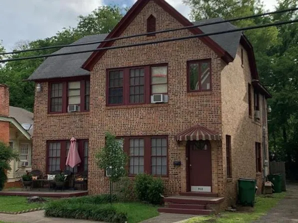 912 N Sycamore St, Palestine, TX 75801