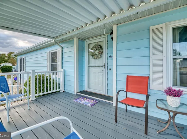 1 Mary Ct, Barnegat, NJ 08005