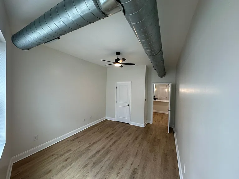 4631 Montgomery Rd — Photo 20