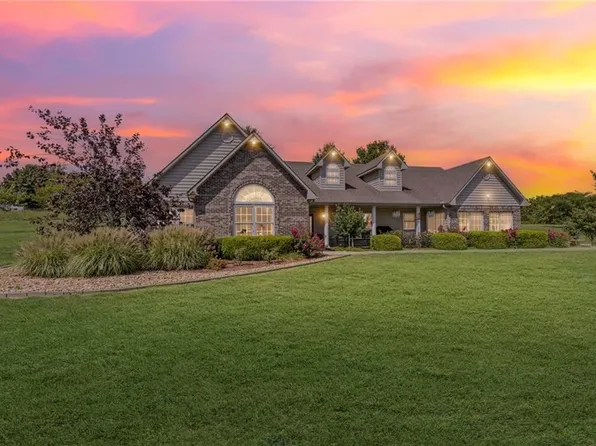 2400 S Outer Belt Rd, Oak Grove, MO 64075