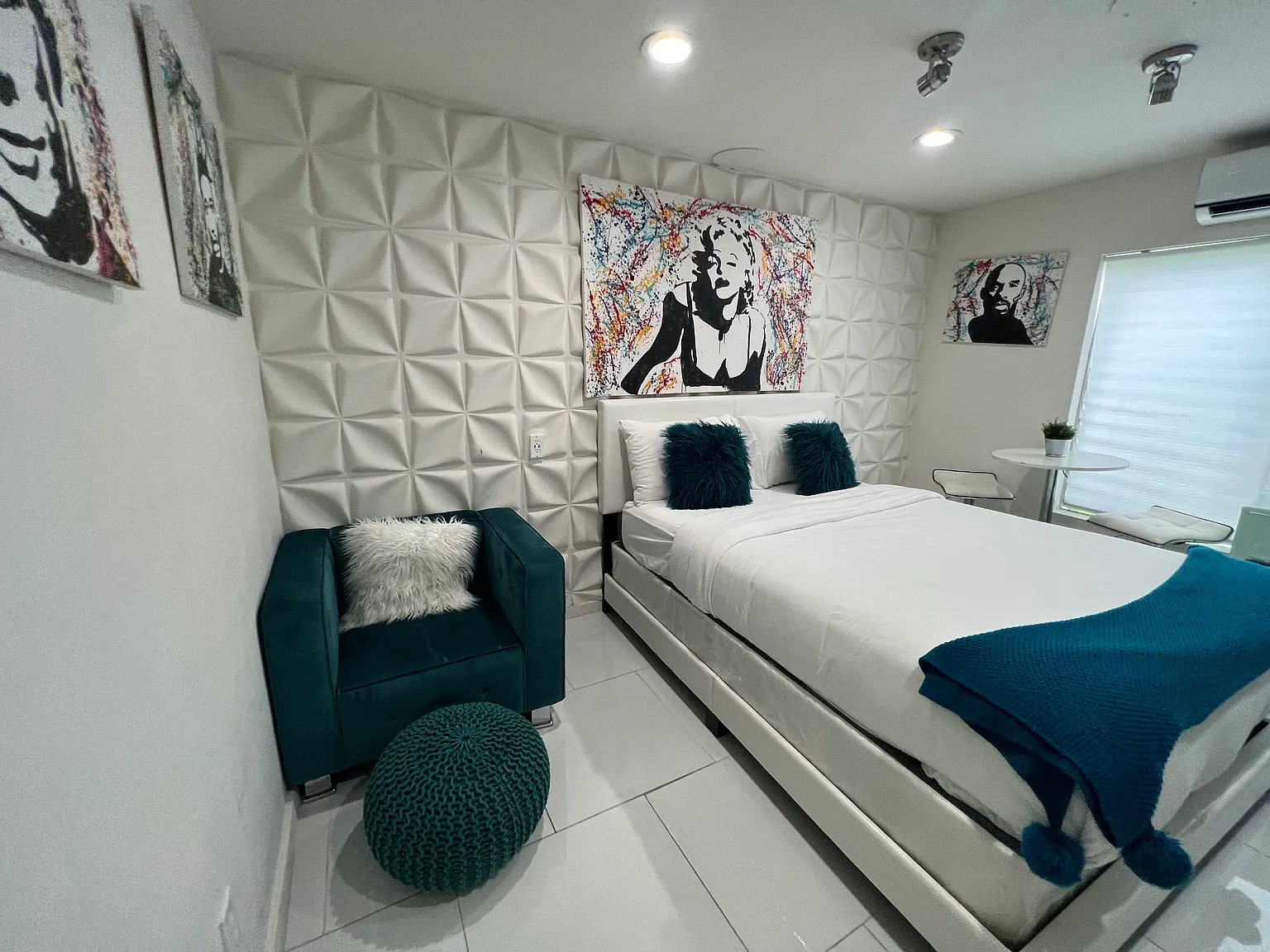 Studio, 150 sqft, $1,195 — Photo 2