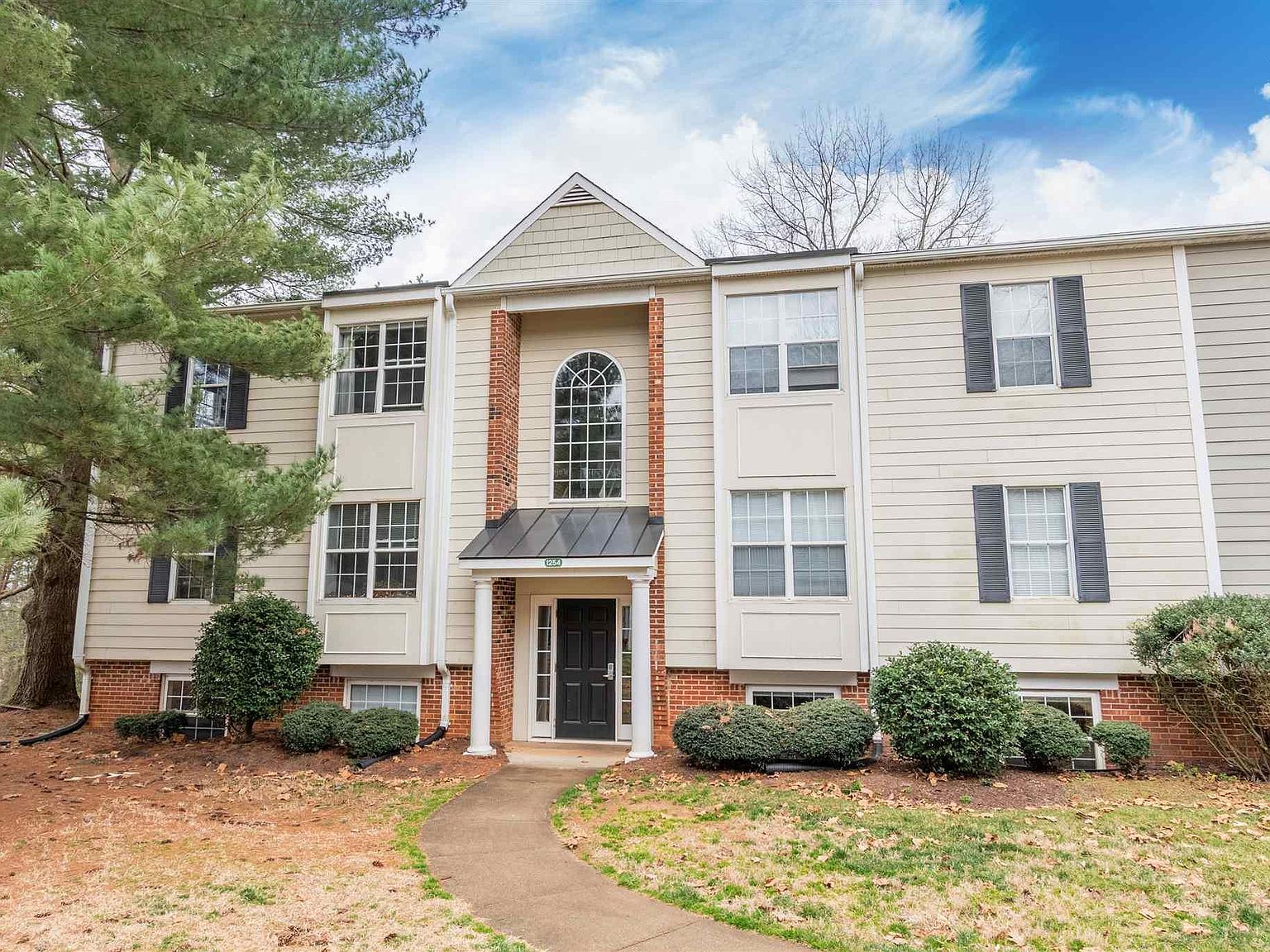 1254 Villa Ln Unit B Charlottesville Va 22903 Zillow