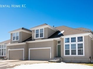 13864 S Shannan St, Olathe, KS 66062