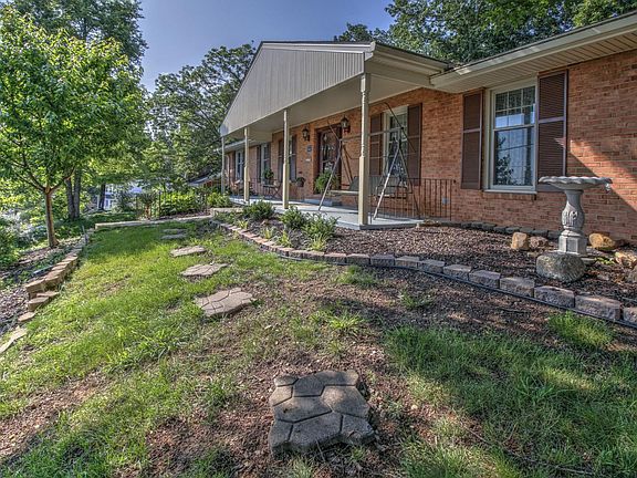 2nd image of 5444 Linda Ln SW