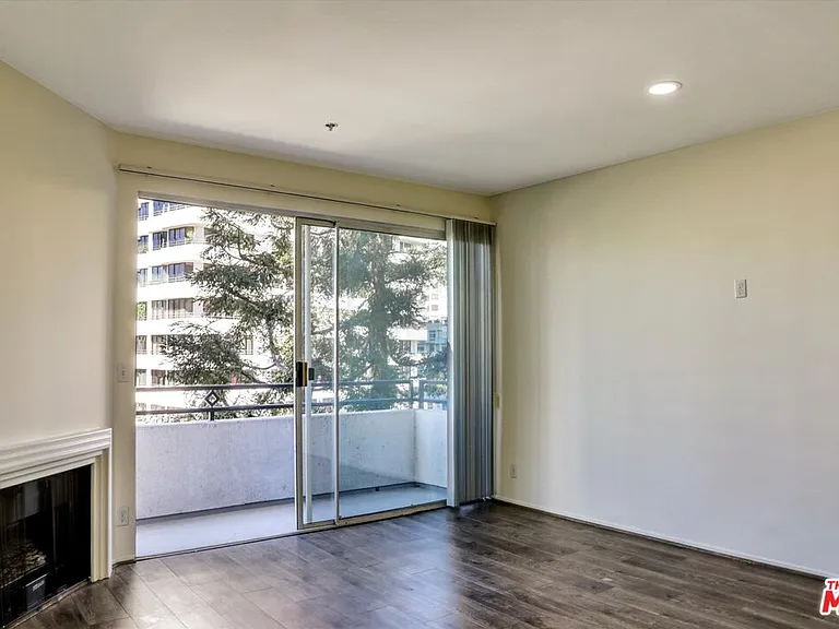 10610 Wilshire Blvd #533 — Photo 6