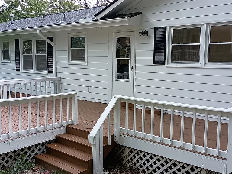 102 S Tunstall Ave — Photo 17