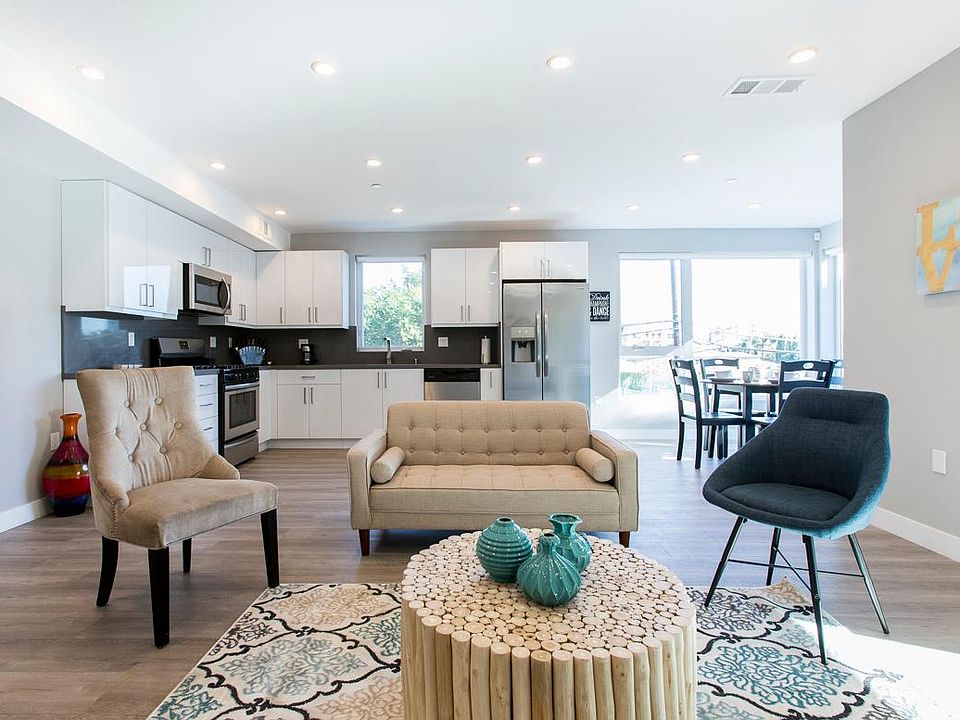 1st image of 1751 N Las Palmas Ave #201