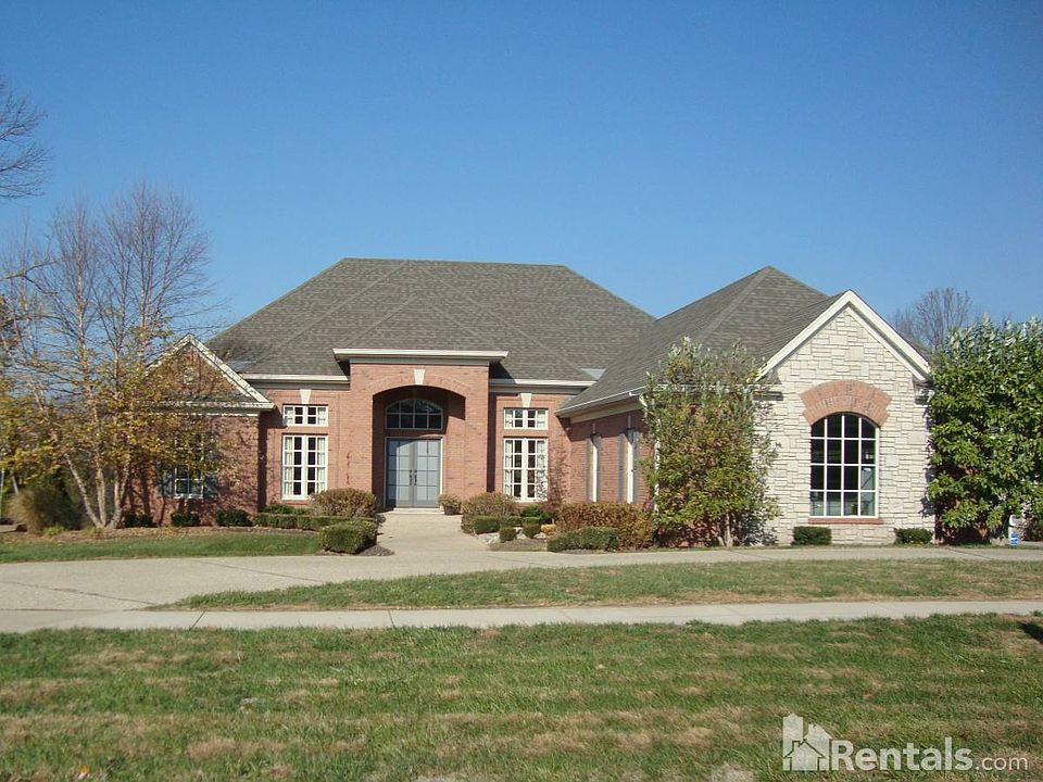 13103 Wellington Way front