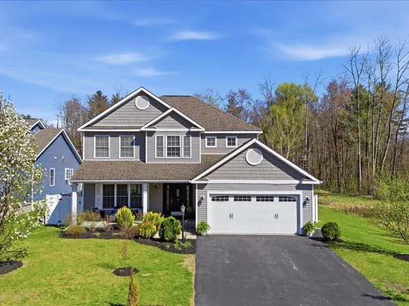 19 Woodlake Drive, Saratoga Springs, NY 12866
