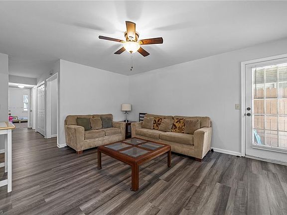 5th image of 729 Shelby Dr APT B