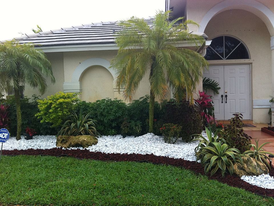 2nd image of 10260 SW 12th St