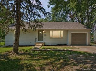 1211 NE 67th Pl, Gladstone, MO 64118