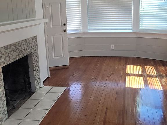 2nd image of 1123 S 1st St #3
