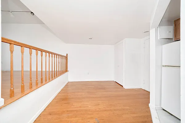 Rented by Living New York | media 12