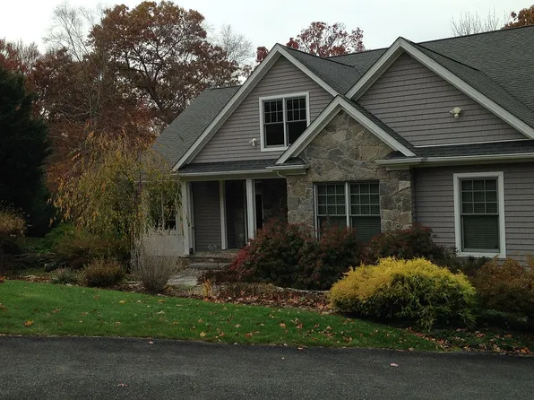 31 Talewinds Ln, Groton, CT 06340