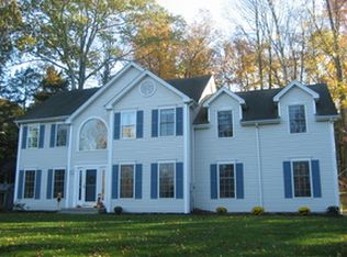 43 Colonial Ridge Dr, Gaylordsville, CT 06755