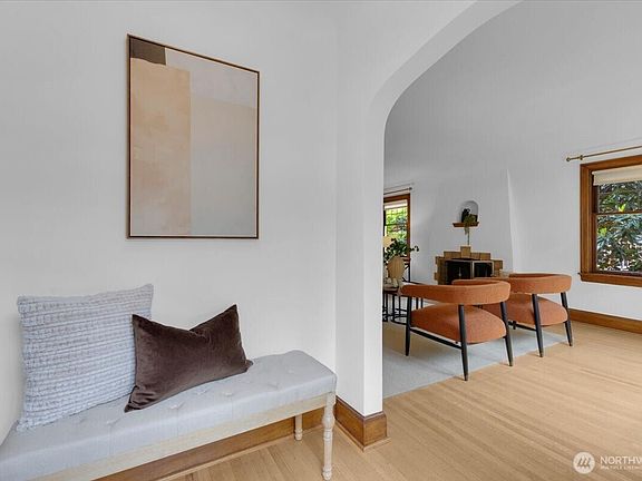 3rd image of 1955 21st Avenue E