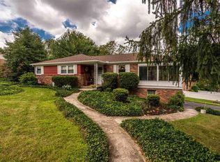 2595 Stanford Dr, York, PA 17402