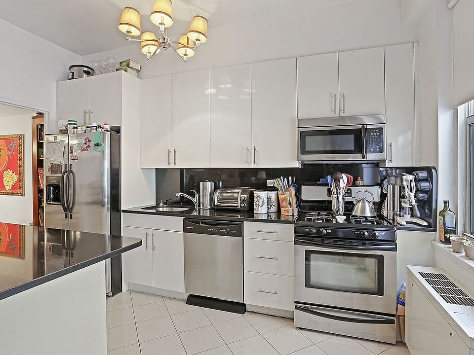 1st image of 250 E 65th St APT 14D