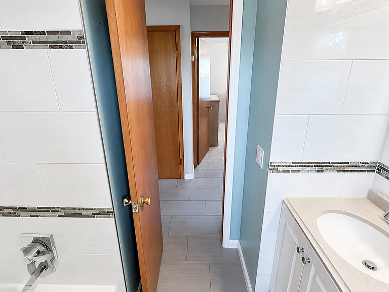 106 Rochelle Pkwy #2 — Photo 21