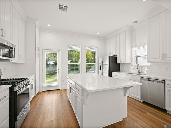 2nd image of 7621 Trail Bend Ave