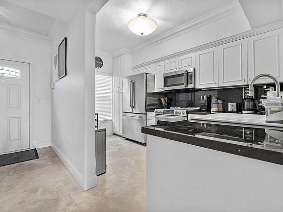 4th image of 7928 Sanibel Drive