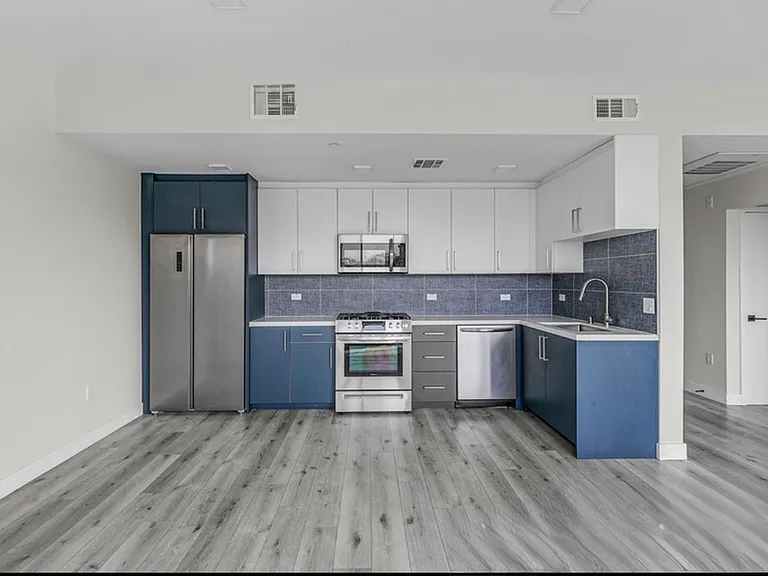 1111 N Kenmore Ave #403 — Photo 6