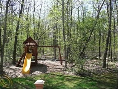3rd image of 40326 Woodside Dr N #29