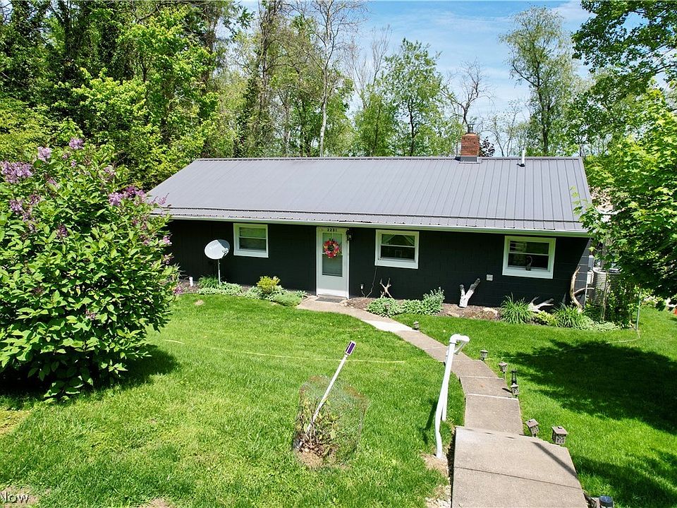 1st image of 3201 Parkland Dr SW