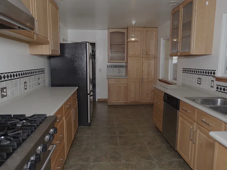 97 Belleau Ave — Photo 20