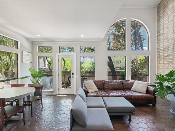 3801 Gilbert Ave #A, Dallas, TX 75219