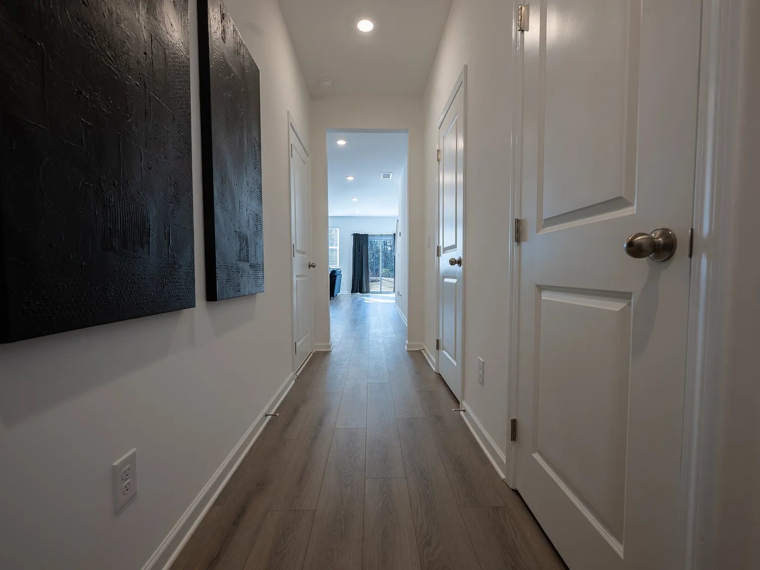 3 bed, 2.5 bath, 1552 sqft, $2,300 — Photo 4