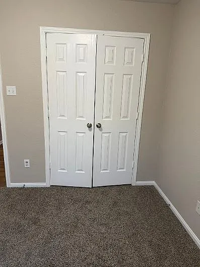 6110 Griffith Loop — Photo 11