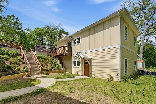 221 Brown St #A Photo 1