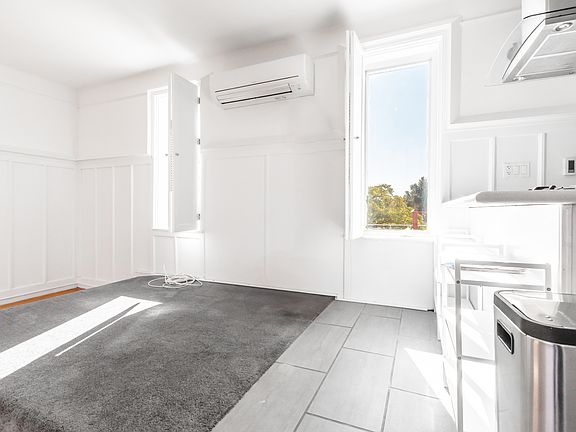 4th image of 136 Joralemon St #5