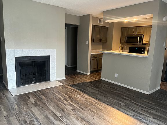 4th image of 390 Shady Lane Dr #252