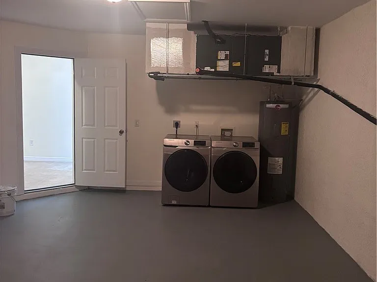 1117 SW 8th Pl — Photo 4