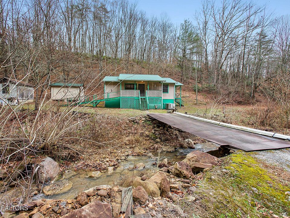 1st image of 176 Pearly Ward Ln