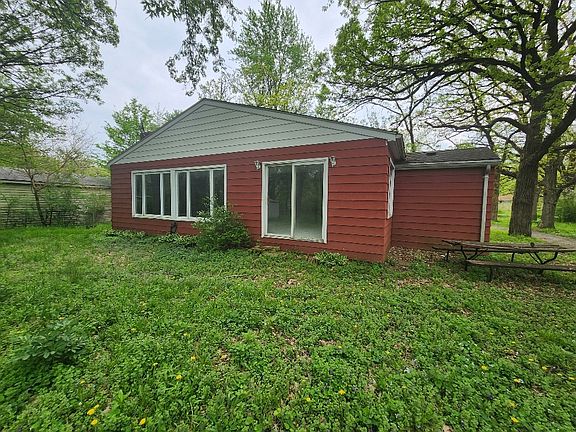 3rd image of 9239 Baldwin Dr