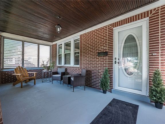 2nd image of 2716 Castlegate Ave
