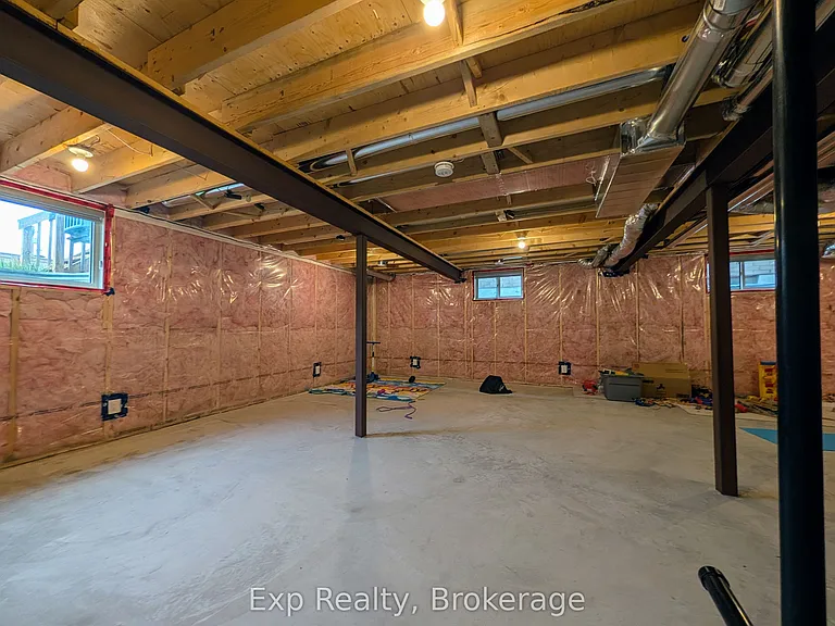 96 Athabaska Dr — Photo 13