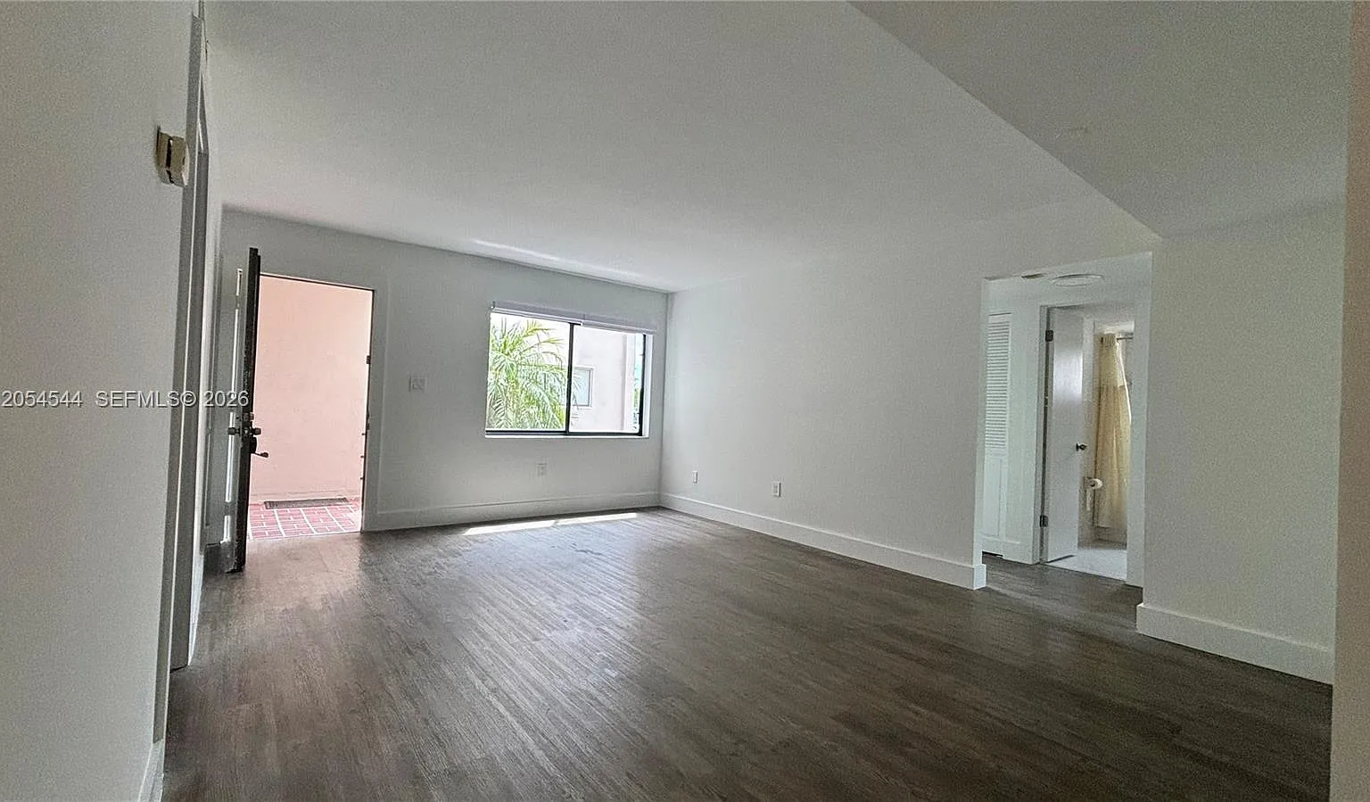 Horizons West Condo #6 — Photo 1
