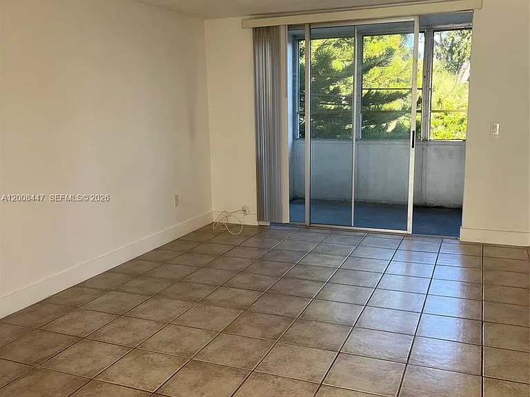 1515 NE 125th Ter #302 — Photo 3