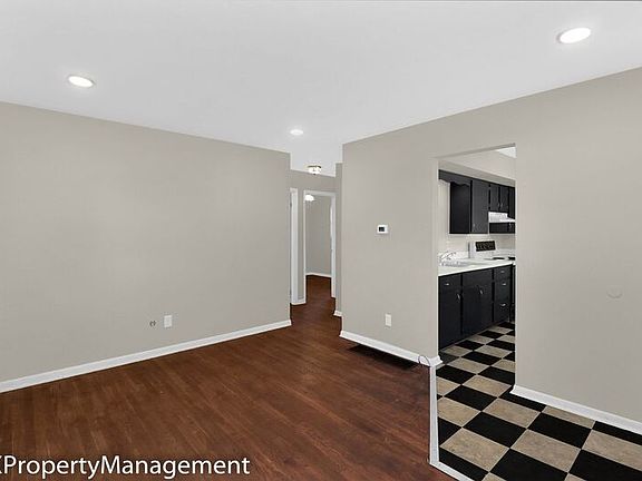 5th image of 1251-1253 Chesterton Ln #1251