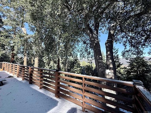 5th image of 22136 Crestline Rd