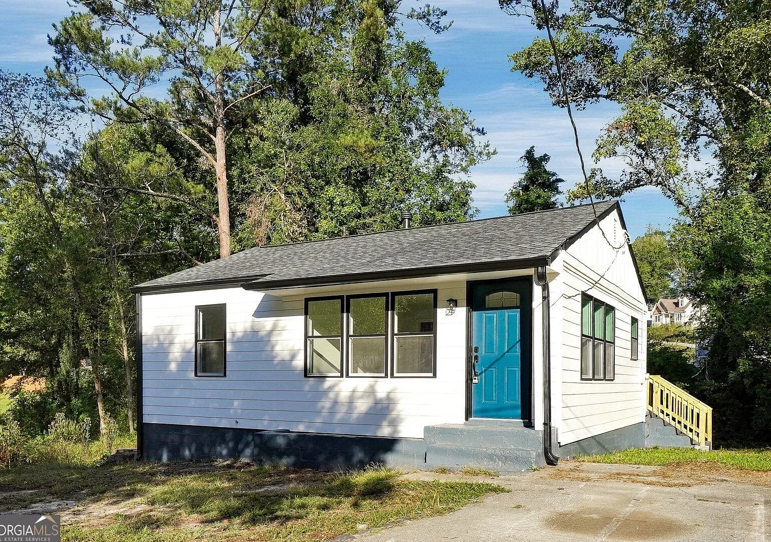 2 bed, 1.0 bath, 696 sqft, $1,600 — Photo 4