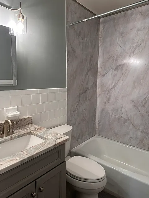 3 bed, 1272 sqft, $2,400 — Photo 4