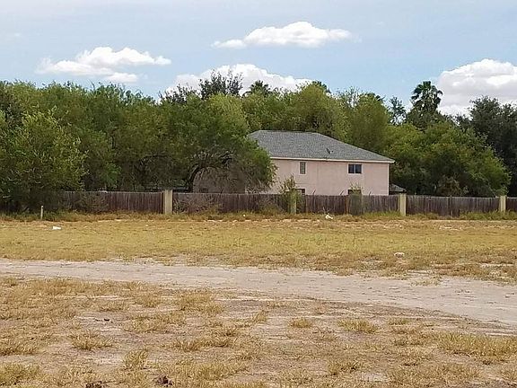 4th image of 4103 Coconut Palm Dr
