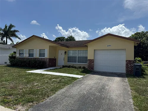 22745 SW 65th Way Photo 1