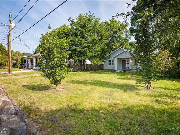 3rd image of 1823 Starnes St